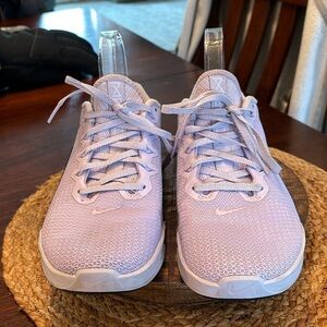 NIKE METCON 5 Lavender/Black size 9 Training shoes in great pre-owned condition